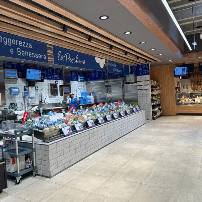 BlueRed ha arredato il nuovo Conad "Porte del Mare" a Salerno
