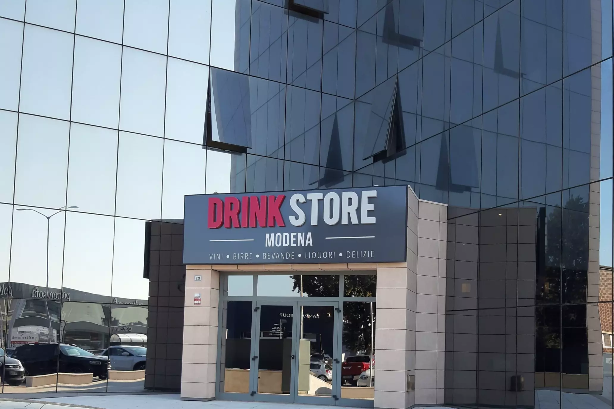 Penta Bevande: il nuovo drink store sbarca a Modena